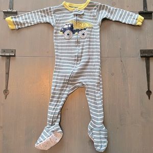 4/$15🌸 Carter’s Cotton Sleeper